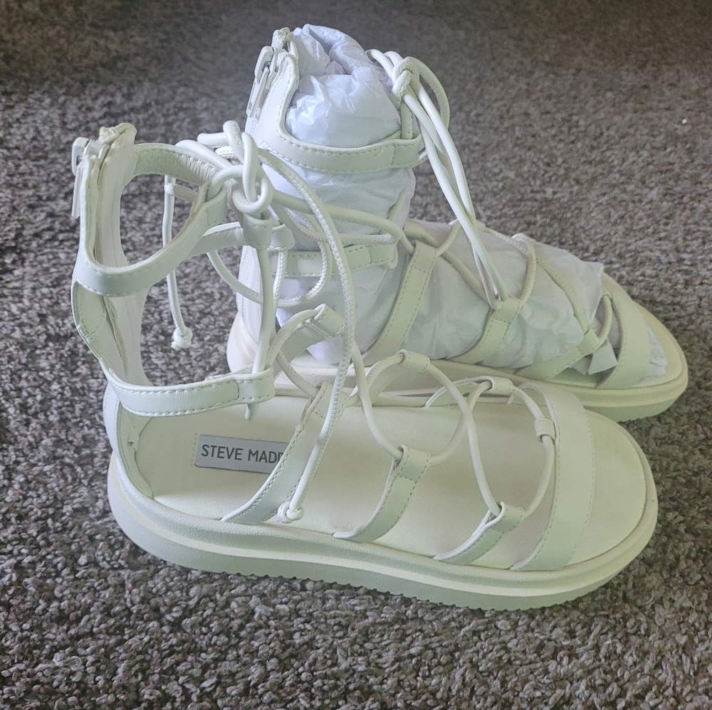 NWT Steve Madden gladiator sandals bone color size 9